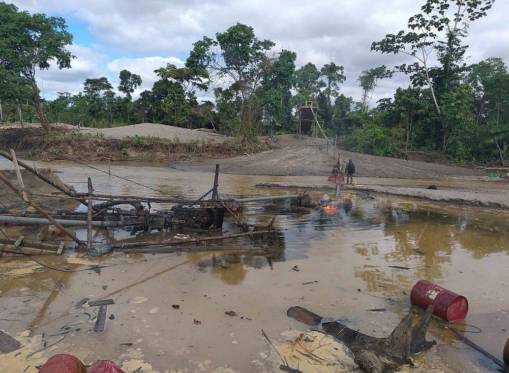 Madre de Dios: Patrullas mixtas decomisan material ilícito en La Pampa (FOTOS)
