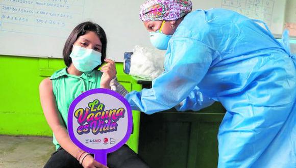 El titular de la Diresa sostuvo que los docentes deben completar su dosis de vacunación contra el coronavirus para estar protegidos.