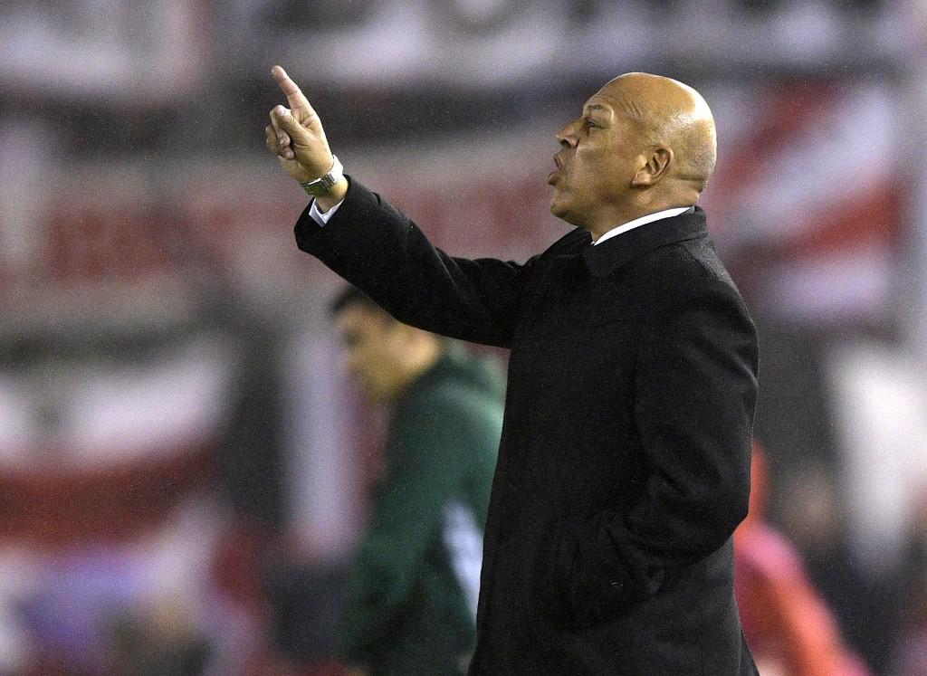 Mosquera consiguió su primer título como DT con Sporting Cristal en 2012. (Foto: AFP)