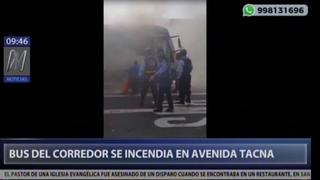 Bus del corredor azul se incendió en la avenida Tacna (VIDEO)