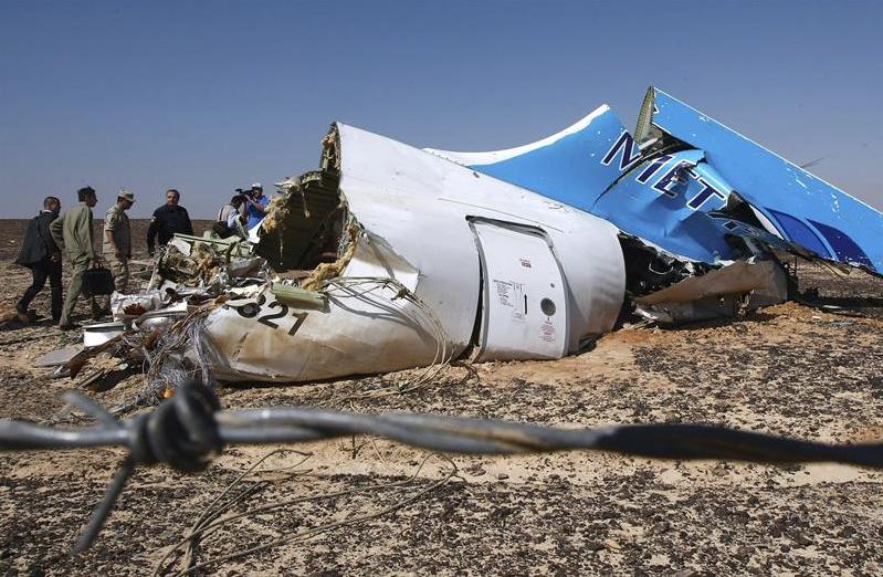 Rusia confirma que una bomba hizo caer el avión ruso en Egipto