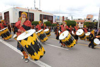 El sikuri, la zampoña y el cacharpari