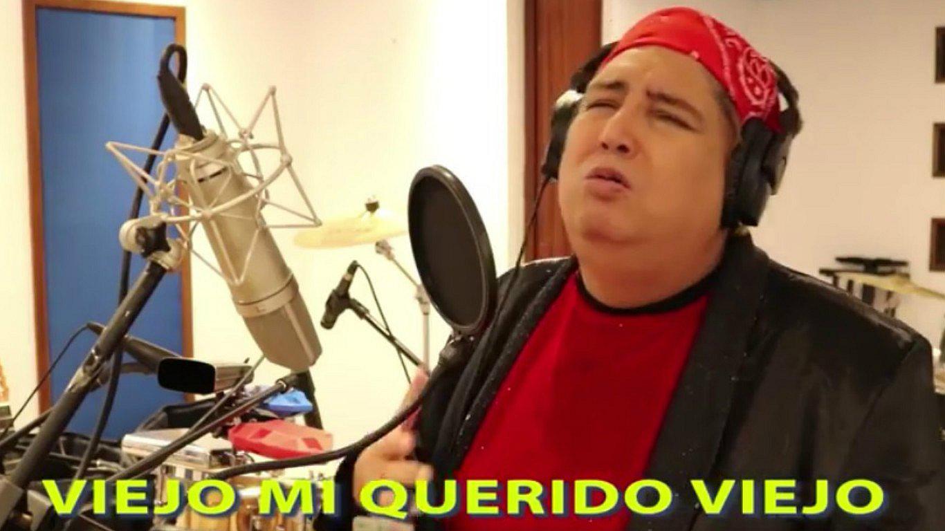 Tongo canta 'Mi querido viejo' en alusión al Día del Padre [VÍDEO]