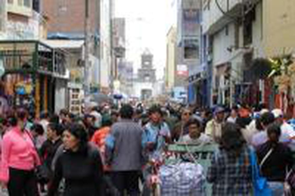 El centro de Lima vuelve a ser tomado por ambulantes  