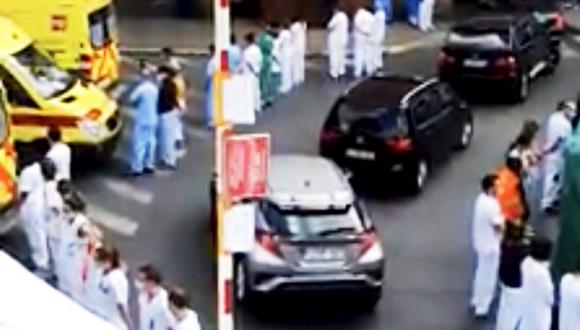 Bélgica: Trabajadores de salud le dan la espalda a primera ministra en señal de protesta | VIDEO. (Captura de pantalla)