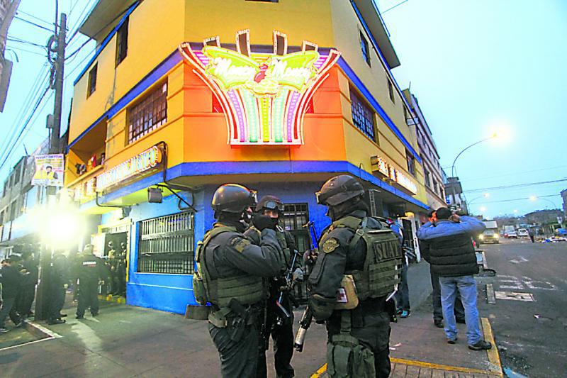 Ladrones usan documentos de tiendas para extorsionar a sus dueños