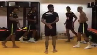 YouTube: Neymar protagoniza divertido baile junto a sus compañeros (VIDEO)
