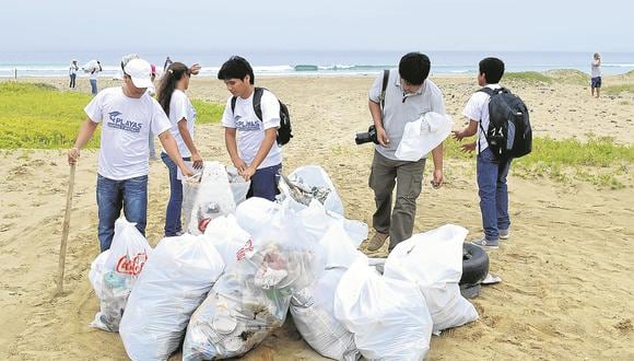 Piura: Inician campaña de limpieza en playas de Yacila en Paita