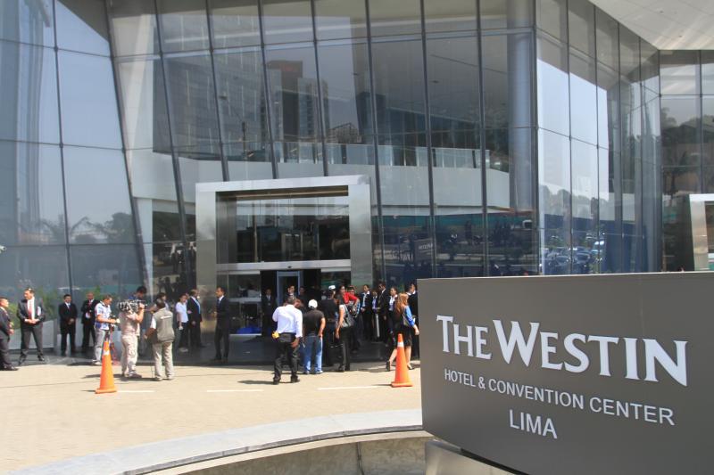 Millonarios peruanos también participan en evento con Carlos Slim