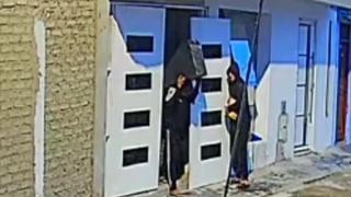 Cámara registra robo a vivienda en Nuevo Chimbote (VIDEO)