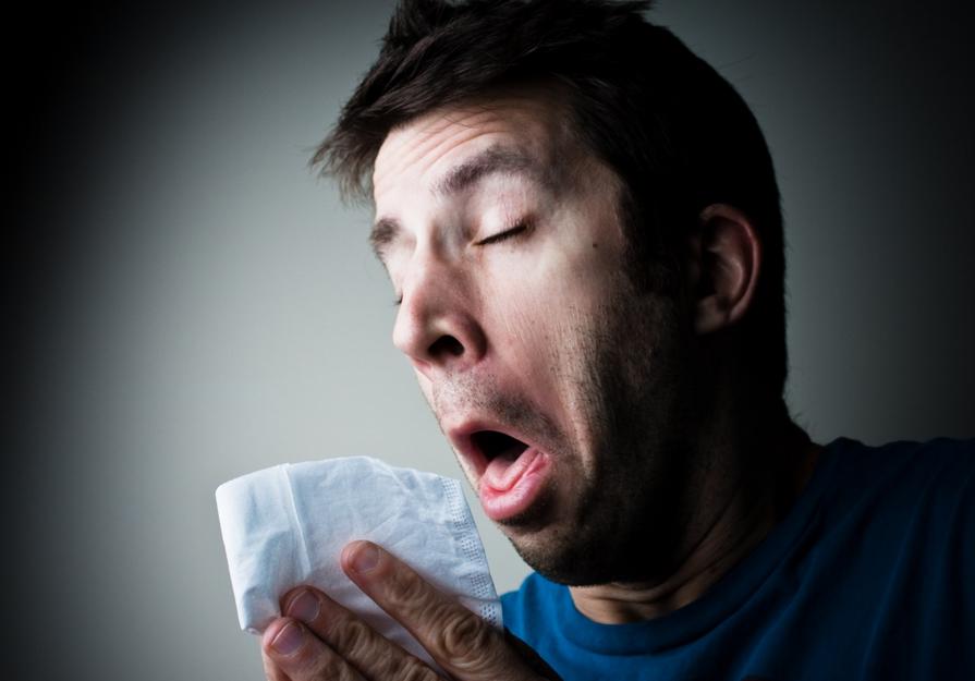 Afirman que dormir menos produce más riesgo de contraer resfriado