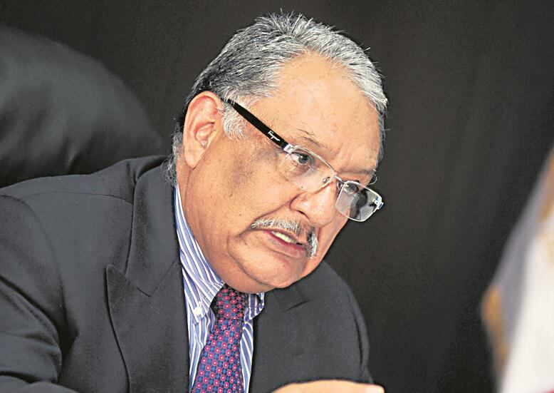 Julio Galindo: "Alfredo Crespo sigue perturbando la mente de universitarios"