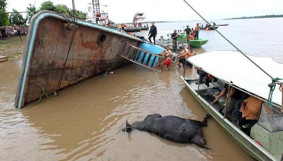 La embarcación Camila volcó por exceso de peso en mayo de 2010 en Iquitos, Loreto. El accidente dejó 21 muertos. (Foto archivo / GEC)