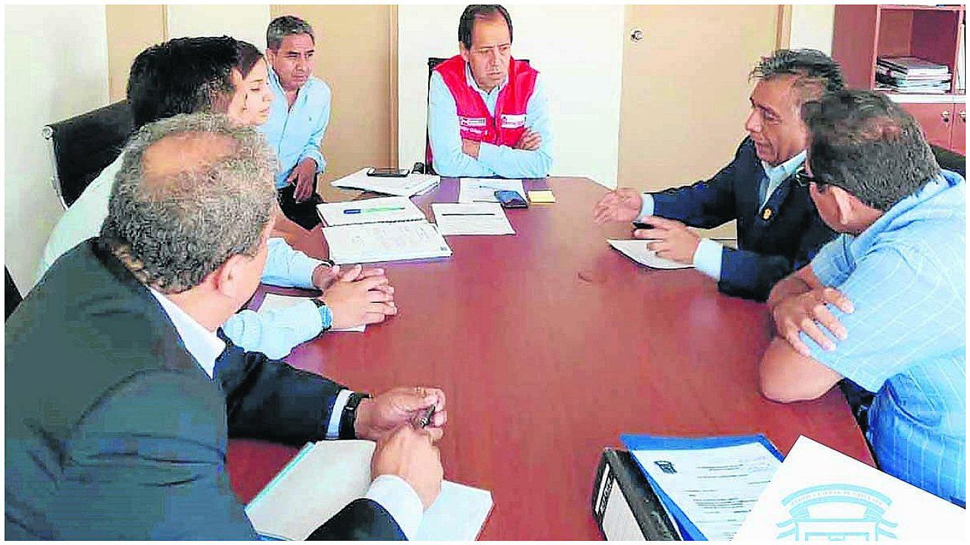 Ministro Carlos Bruce hizo más de 15 llamadas a Cornejo para “coordinar” una obra 