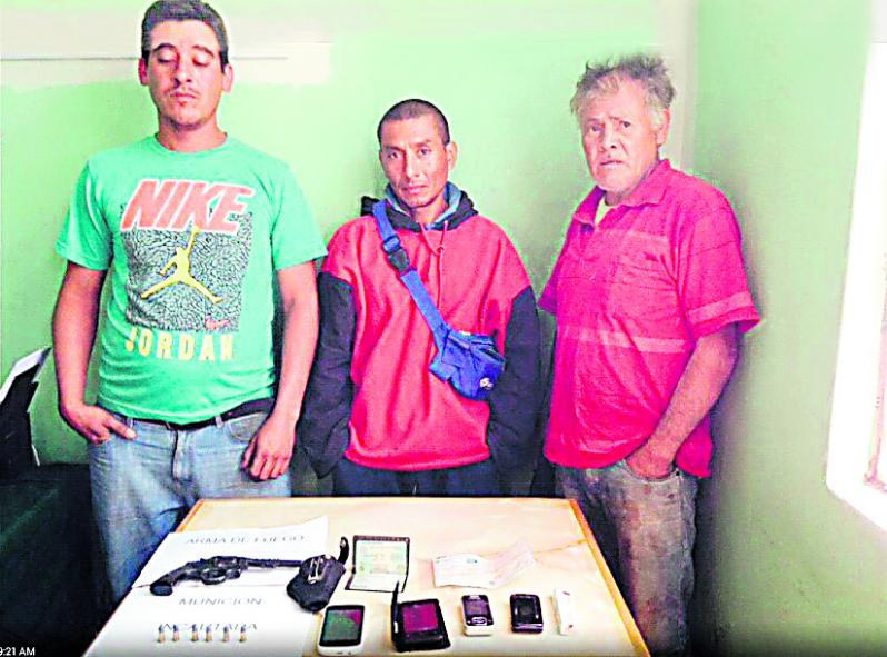 Ica: Caen sujetos armados y son acusados de transportar explosivos