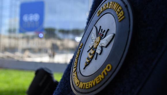 Foto referencial de la insignia de un oficial de policía de Carabinieri en Roma. (Foto: Tiziana FABI / AFP)