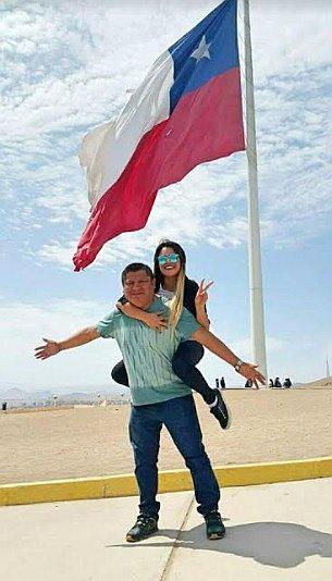 Clavito y su chela celebró su amor con Andrea Fonseca  en Chile