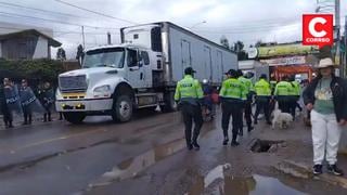 Manifestantes liberan momentáneamente puente La Breña en Huancayo