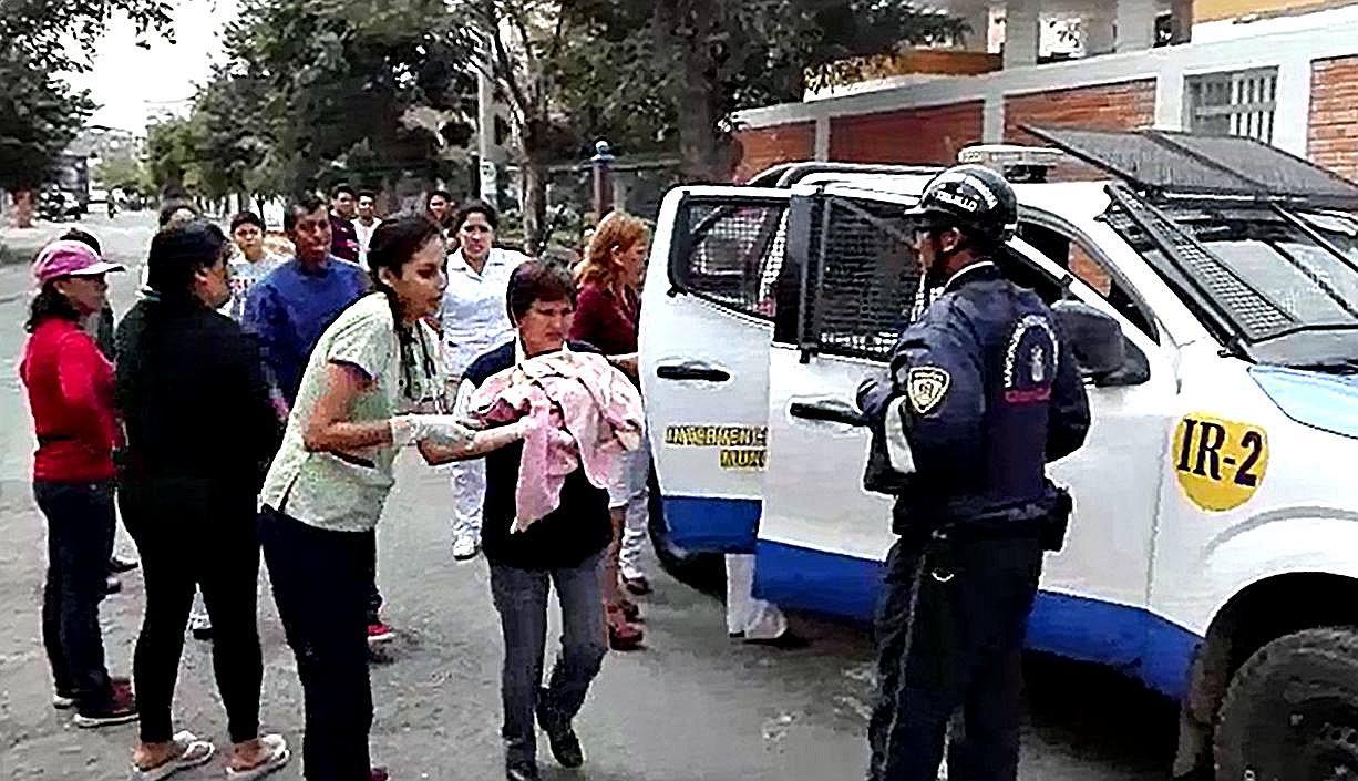 Trujillo: Mujer da a luz en patrullero edil (VIDEO) 