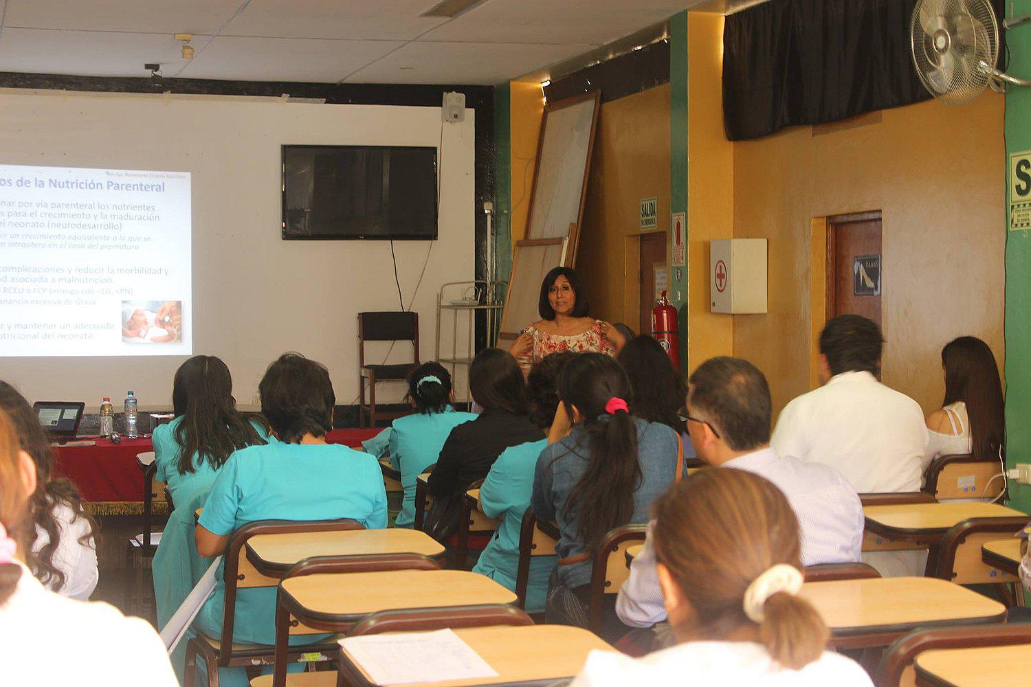 Chimbote: Organizan primer taller de Nutrición Parenteral Total (NPT) para recién nacidos, niños y adultos 