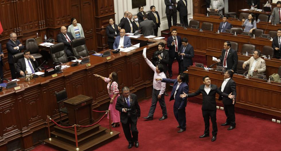 Congreso suspende sesión y debatirá dictamen de Perú Libre que propone elecciones en 120 días 