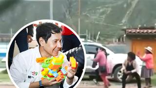 Ministro de Desarrollo es despedido a huevazos y tomatazos de Cusco (VIDEO)