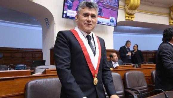 Ministerio Público investigará denuncia contra congresista César Campos por recorte de sueldo a trabajadores 