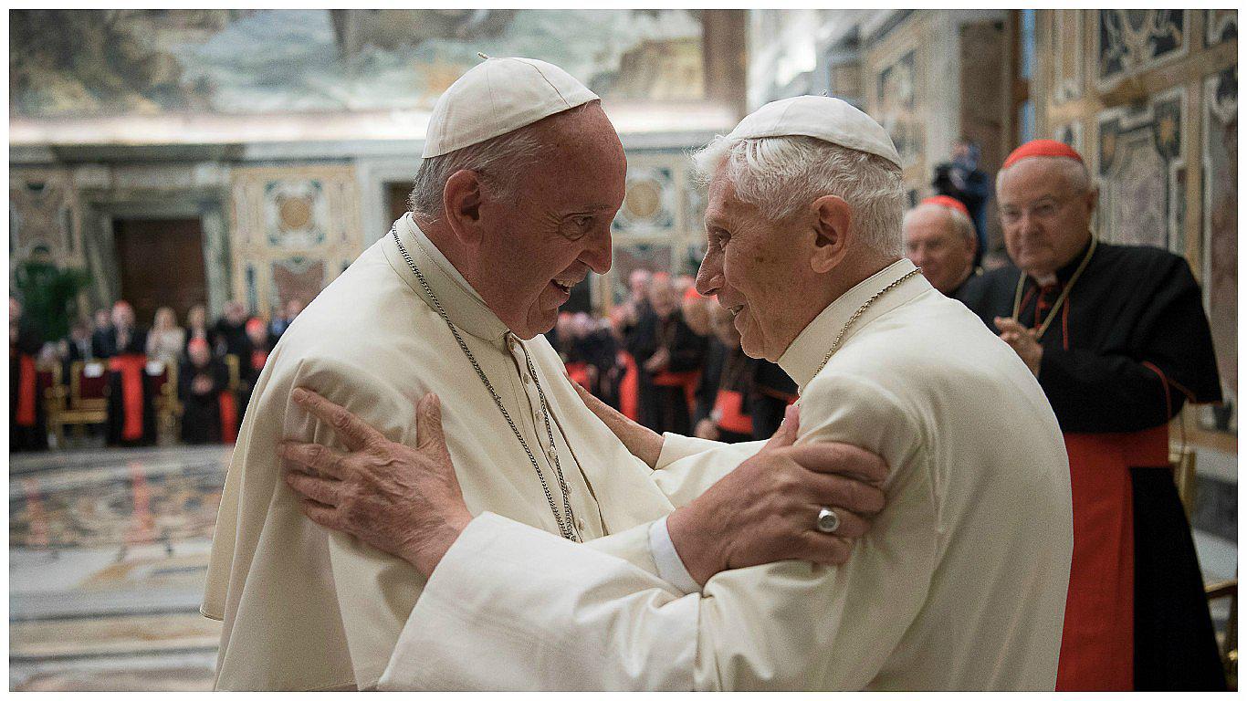 Papa Francisco celebra el 65 aniversario de la ordenación de Benedicto XVI (VIDEO)