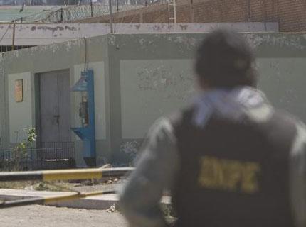 Trabajadores penitenciarios acatan paro de 48 horas