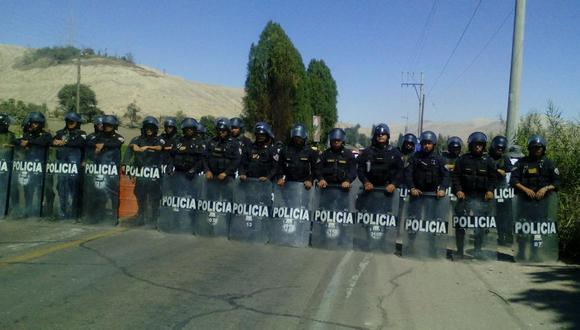Moquegua: Manifestantes intentan tomar puente Montalvo