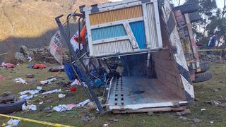 Tragedia en elecciones: cuatro muertos y 30 heridos tras accidente de comitiva que iba a mitin de cierre de campaña en Cusco (FOTOS)