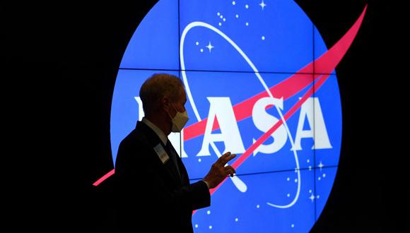 Estados Unidos enviará una misión tripulada a la Luna "no antes del 2025", dijo el martes a periodistas el jefe de la NASA, Bill Nelson. (Foto: Olivier Douliery / AFP)