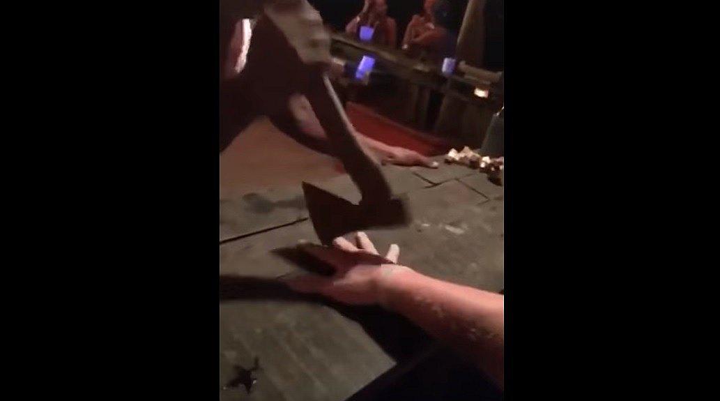 YouTube: el reto extremo de un bar tailandés para ganar un trago gratis [VIDEO]