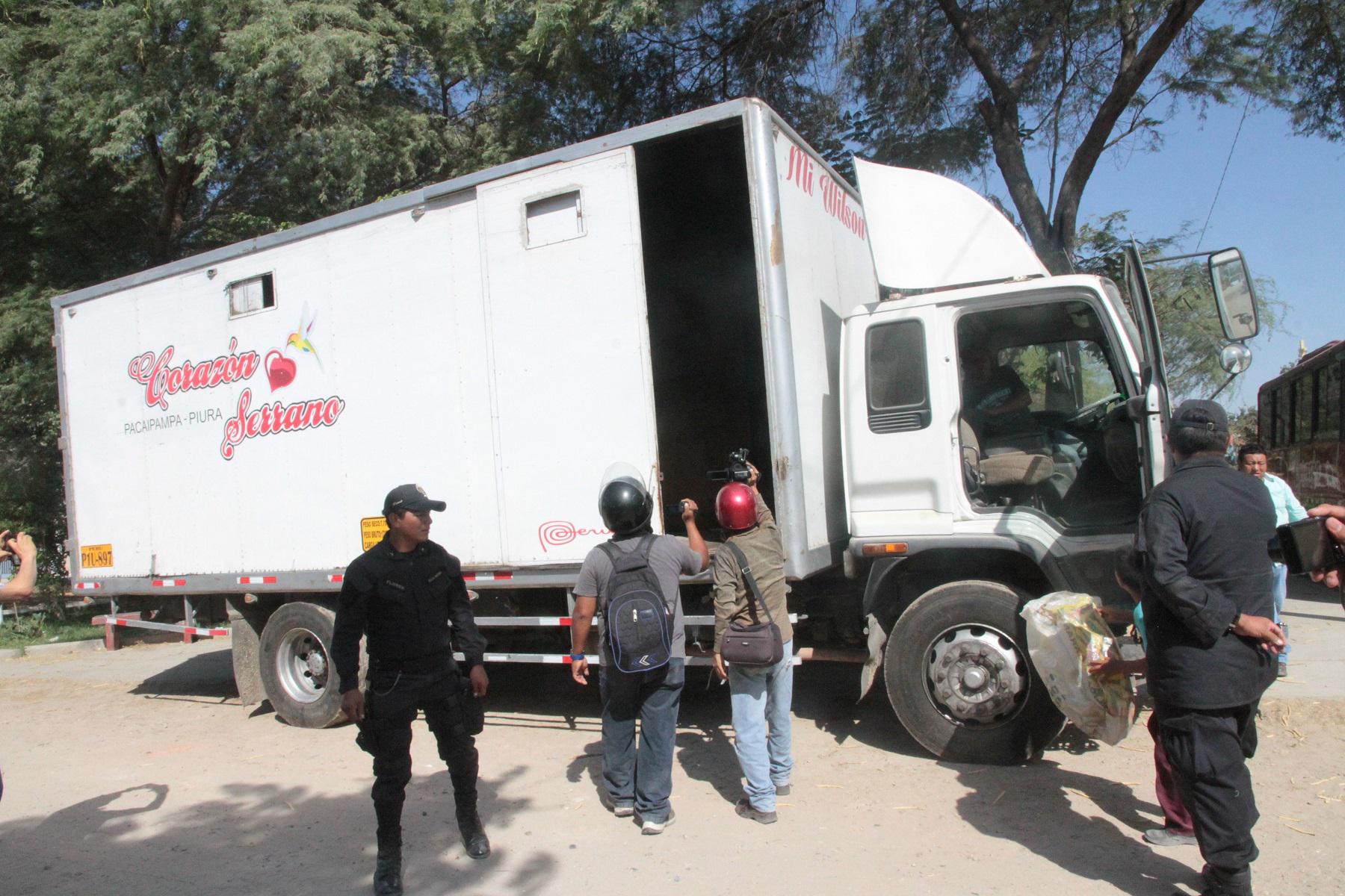 YouTube: Embargan tráiler y camioneta a orquesta Corazón Serrano