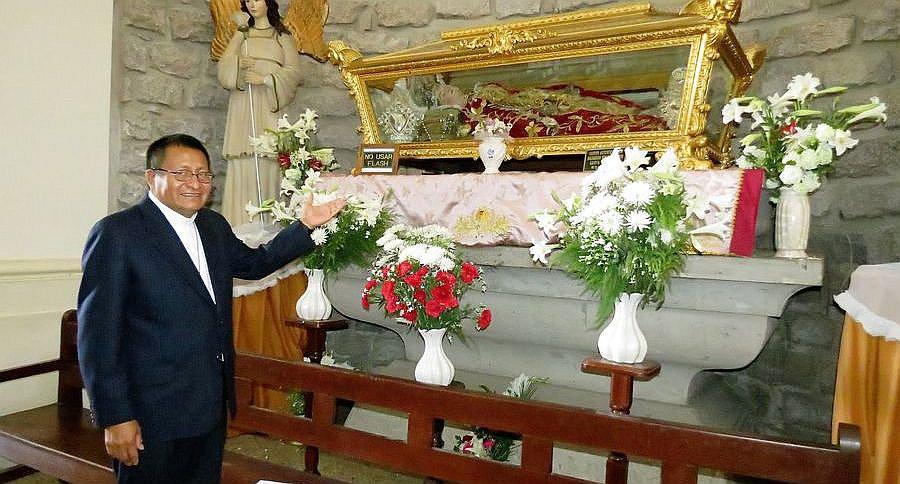 Con procesión y danzas Moquegua celebra a su patrona Santa Fortunata