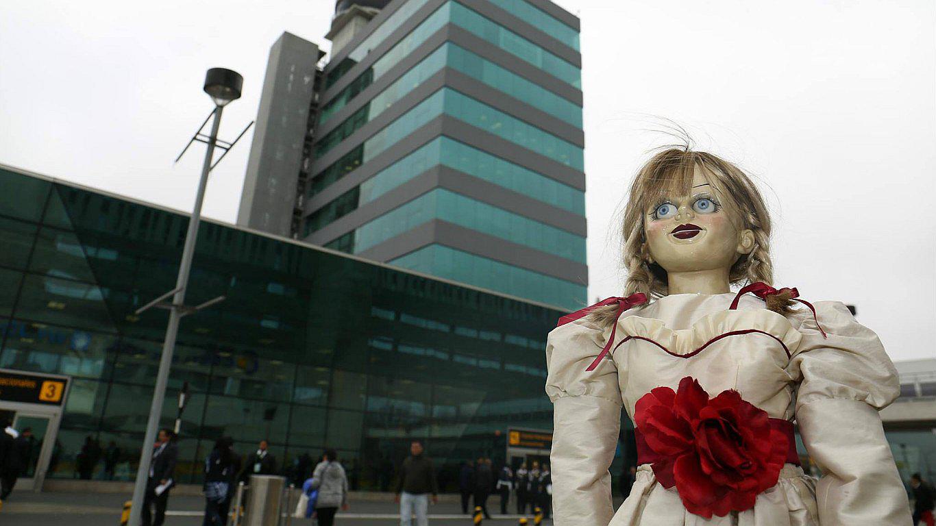 Annabelle: fotos inéditas de la muñeca en su llegada al Aeropuerto Jorge Chávez (FOTOS)