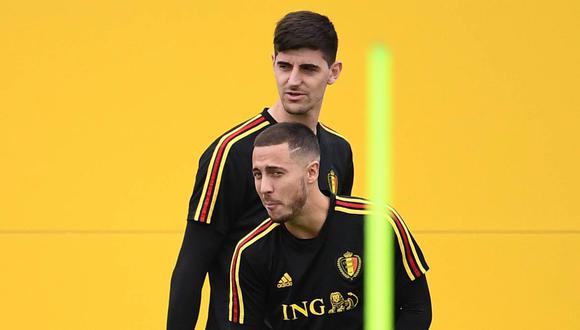 Eden Hazard y Thibaut Courtois niegan un conflicto en la interna de Bélgica. (Foto: EFE)