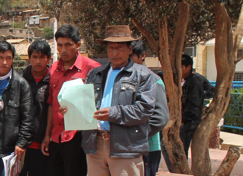 Alcalde encargado de Acoria hizo más viajes que obras 