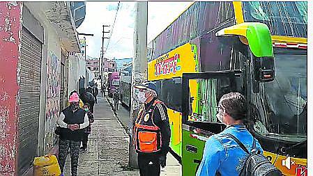 Primeros ancashinos llegaron a Huaraz tras salir de Puente Piedra