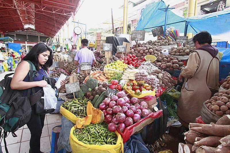 Precios de frutas y verduras se incrementan en mercados de Arequipa