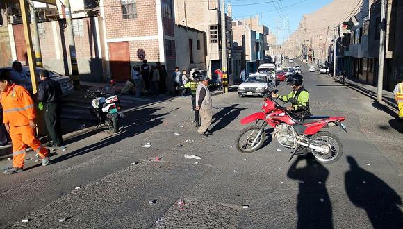 Moquegua: Colisión de motocicletas deja a dos policías heridos