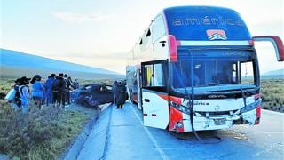 Madre e hijo mueren en accidente en la vía Puno-Arequipa