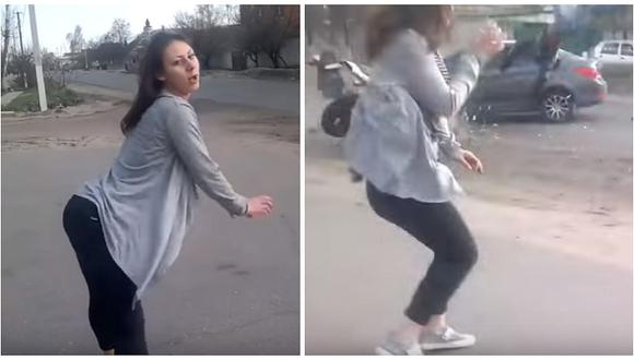 Chica baila 'twerking' en la calle y provoca terrible accidente (VIDEO)