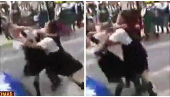 ​Facebook: escolares pelean en plena calle por el amor de un mototaxista (VIDEO)