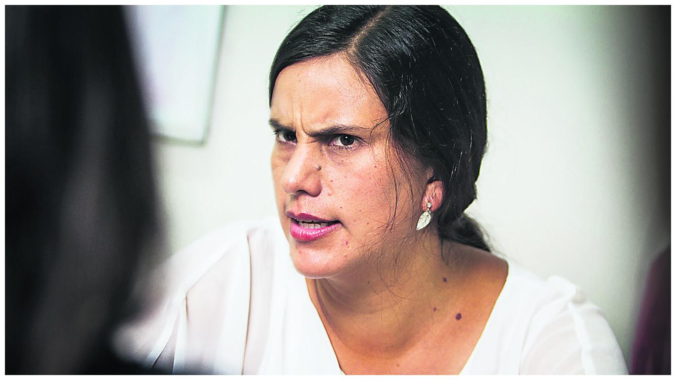 Verónika Mendoza en aprietos por las agendas de Nadine Heredia