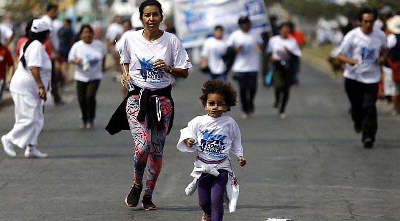 Más de 3 mil personas participaron en maratón contra la anemia en Comas (FOTOS Y VIDEO)