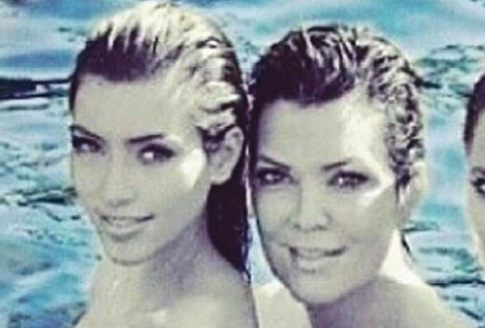 Kim Kardashian, su madre y sus hermanas posan en topless (FOTOS)