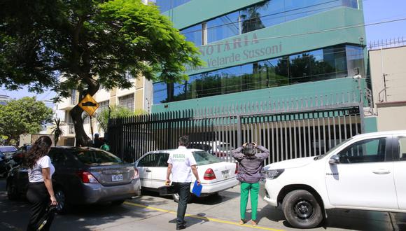 Matan a balazos a  hombre dentro de la Notaría Velarde en San Isidro. Foto: GEC