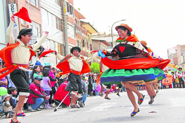 ¿Por qué asegurar que el Huaylarsh nació en el  Canipaco?