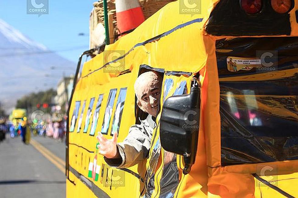 CIRCA celebró sus 59 años con colorido corso (FOTOS)